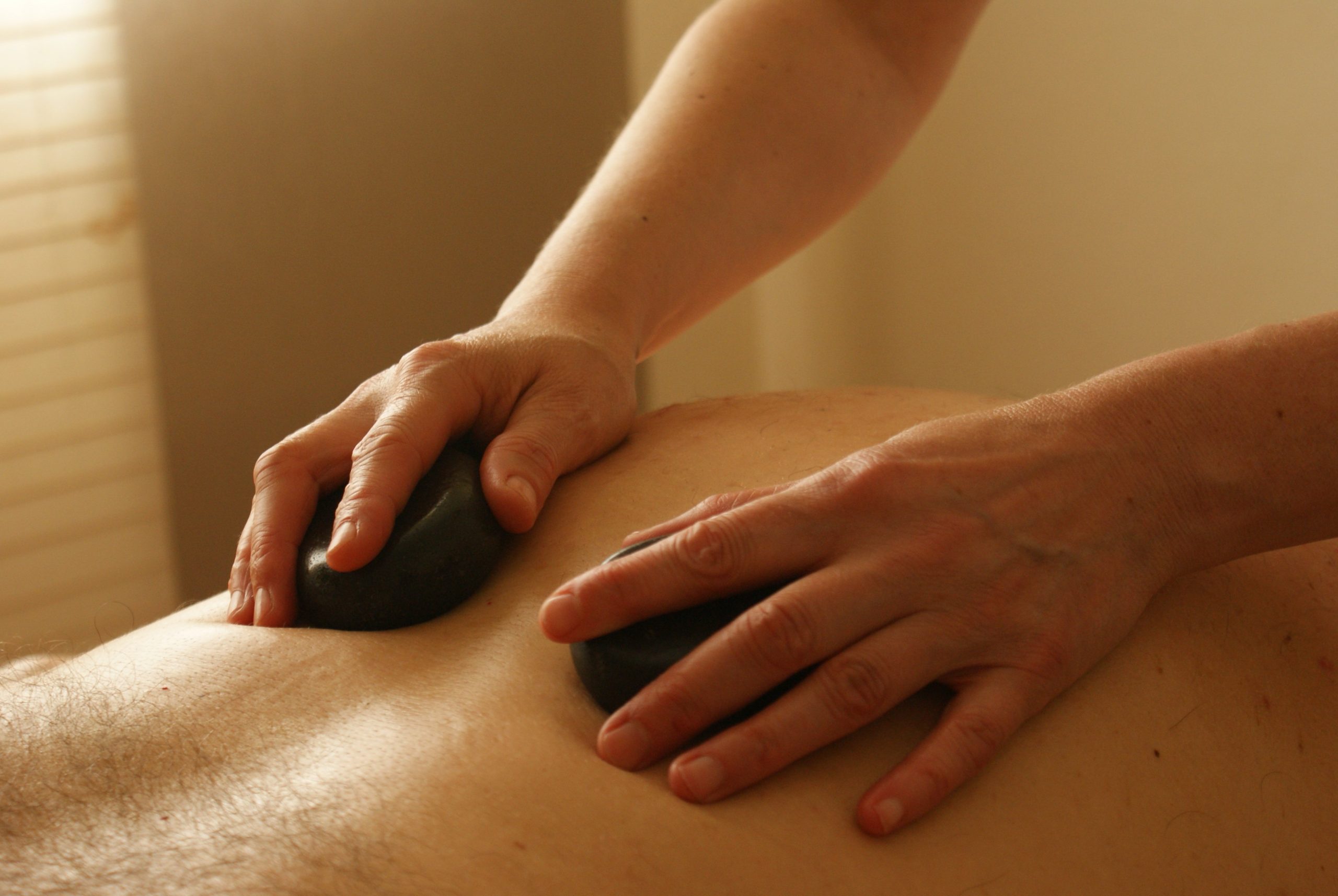 HOTSTONE-massage-389727